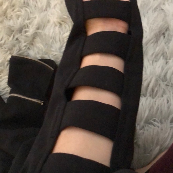 Black jacket with open cut sleeves - Picture 2 of 2